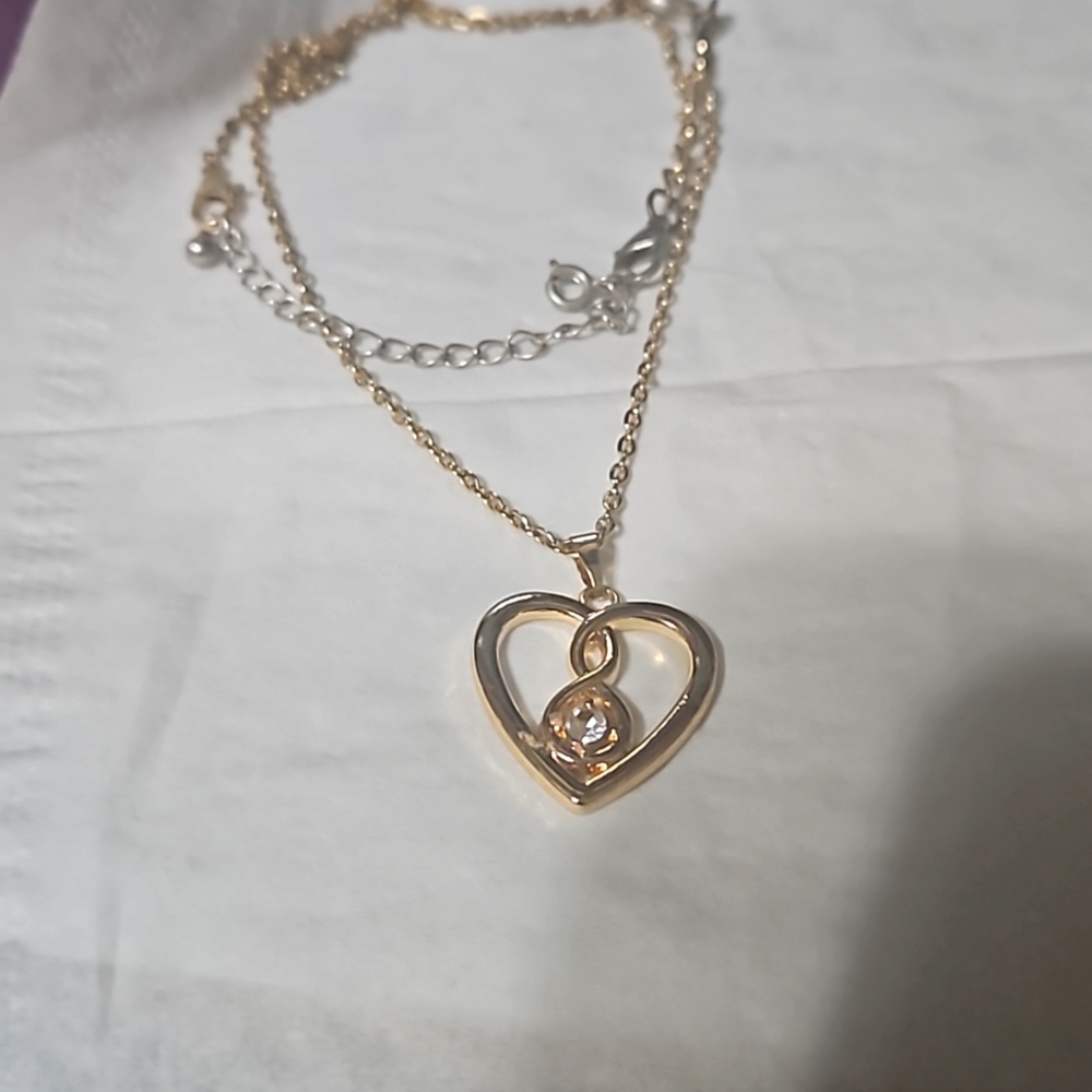 Gold heart necklace